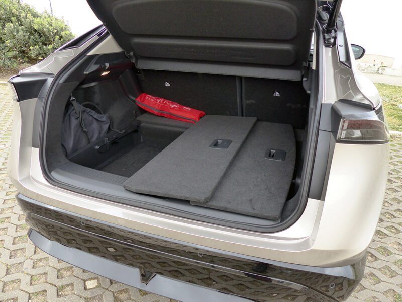 Bagasjerom i Nissan Ariya