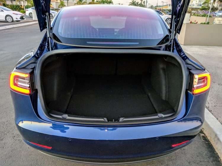 Bagasjerom i Tesla Model 3