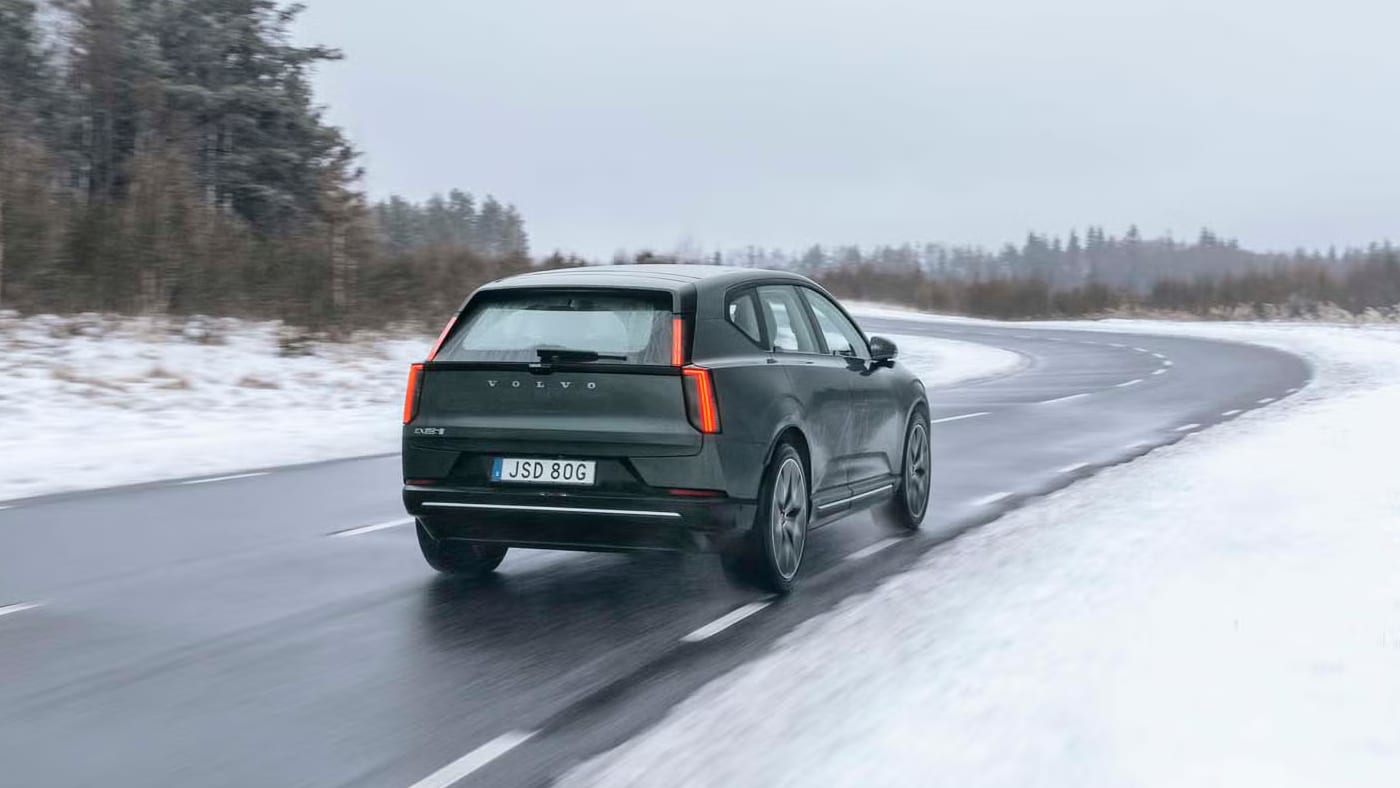 Volvo EX60 på vinterføre